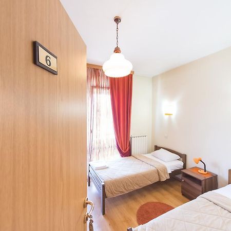 Hotel Piramida بودغوريتْسا المظهر الخارجي الصورة